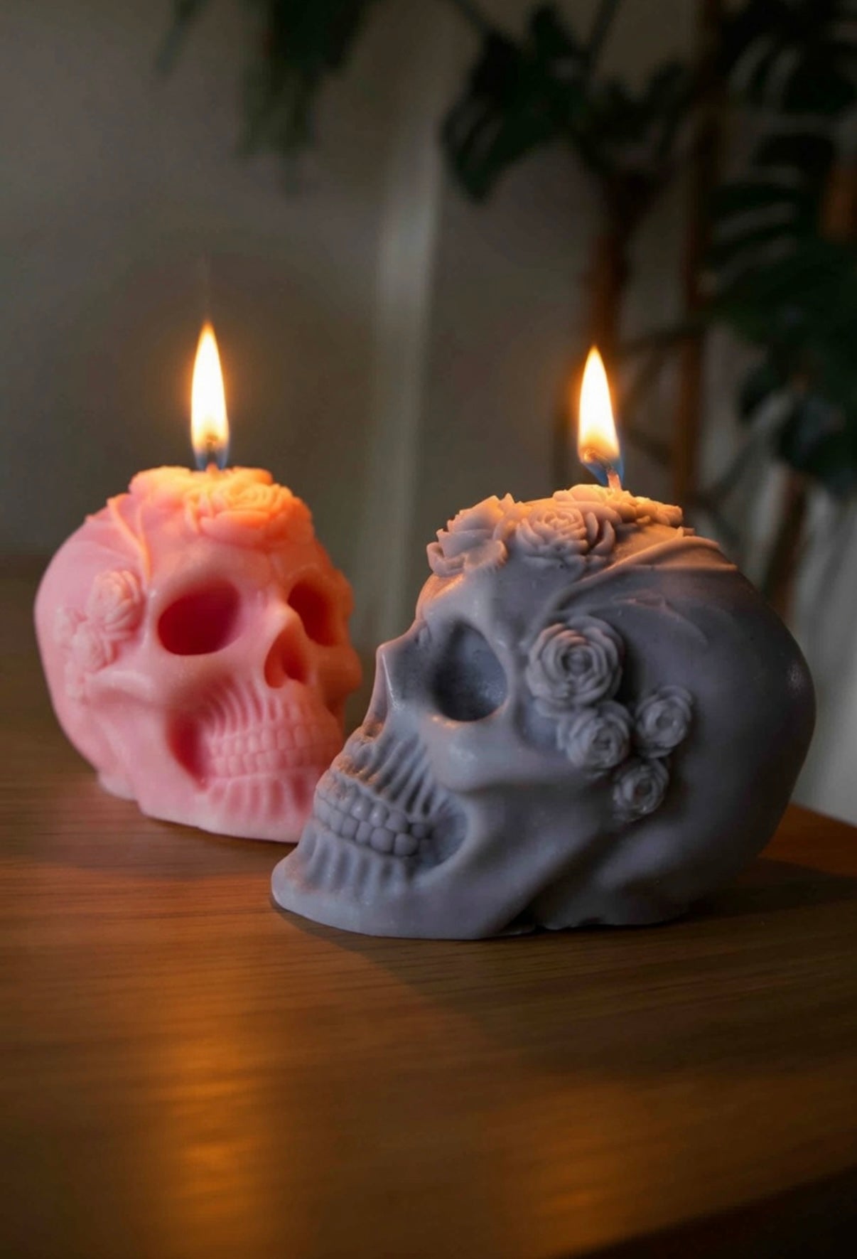 Gothic Skull Candle with Roses Candle